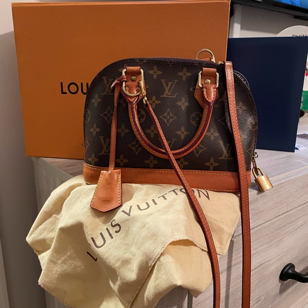 Louis Vuitton Alma BB